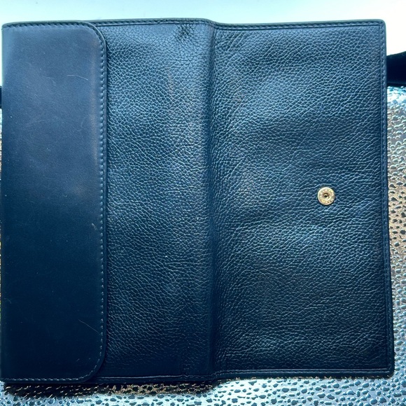 Vintage Gucci double flap long wallet, 24 karat plate, emblem and buttons. EUC! - Picture 11 of 16